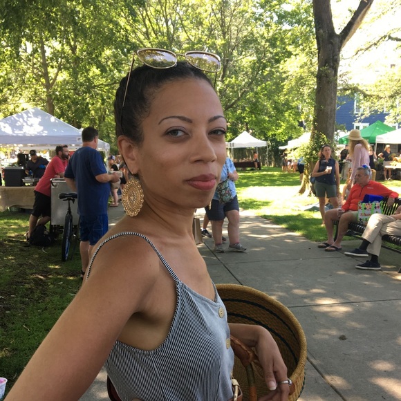 Meet your Posher, Joelle - Picture 6 of 10